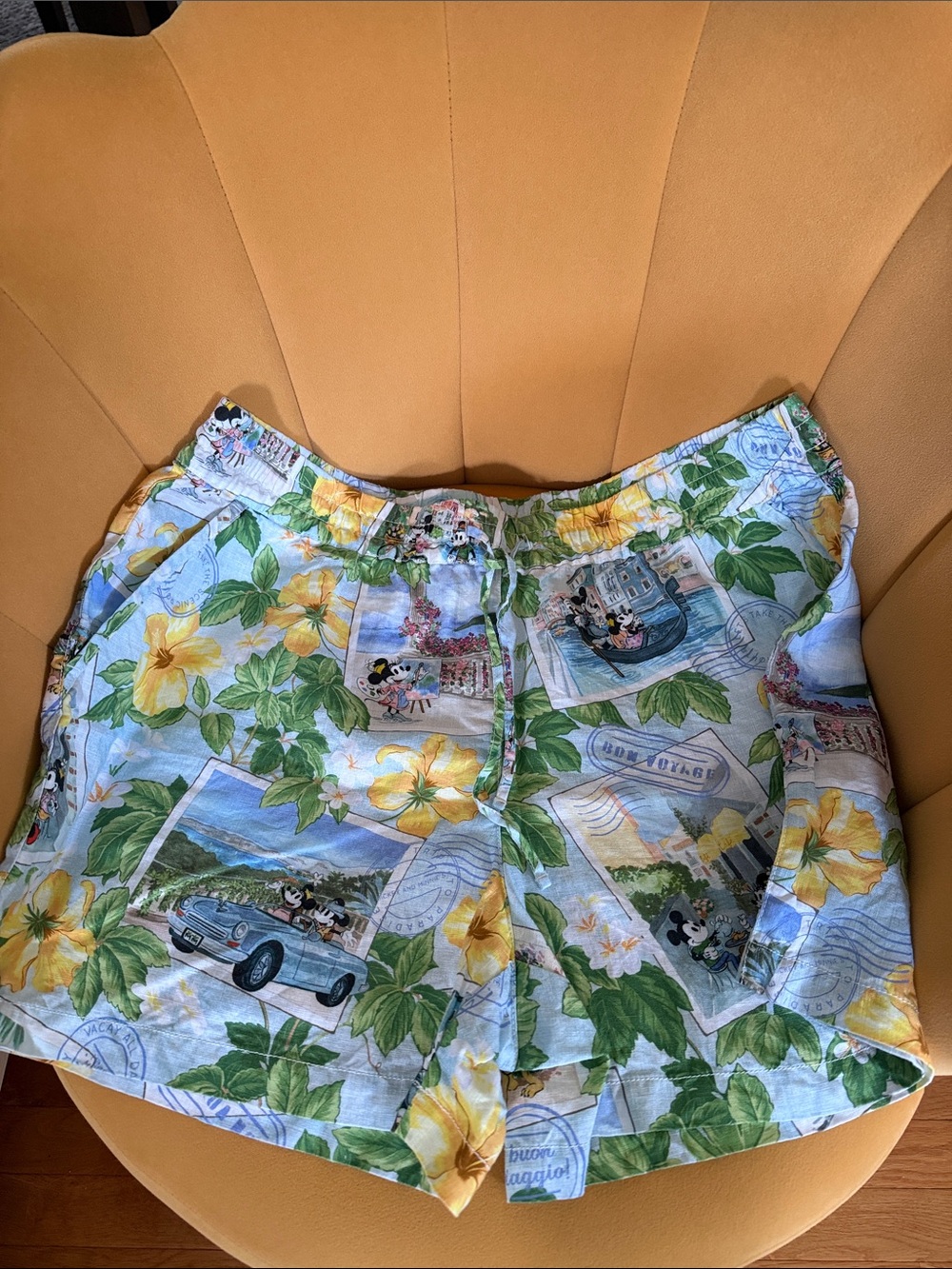 Tommy Bahama x Disney Light Blue Tropical Floral Print Women’s Shorts